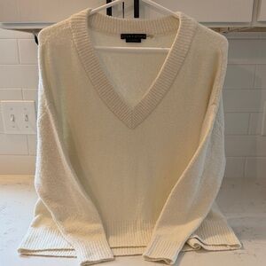 Alice + Olivia Women’s  V-Neck Sweater in Cream